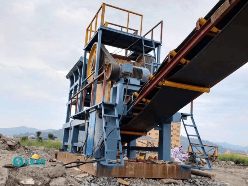 Jaw crusher for aggregate production