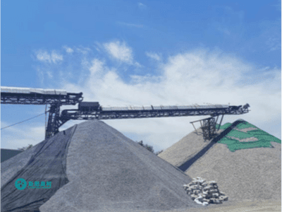 Heap stacking equipment for industrial bulk material storage