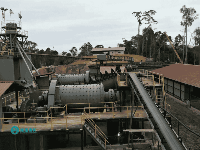 Belt conveyor for quarry aggregate conveying