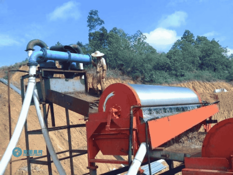 Magnetic separator for magnetite beneficiation