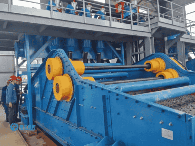 Hydrocyclone for ore pulp desliming