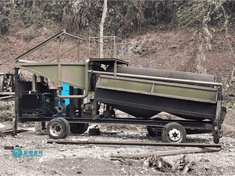 Portable gold separation station for remote gold mining sites