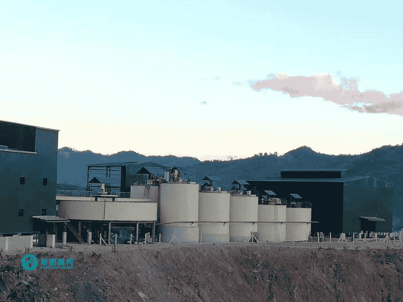 Leaching tanks for gold ore beneficiation