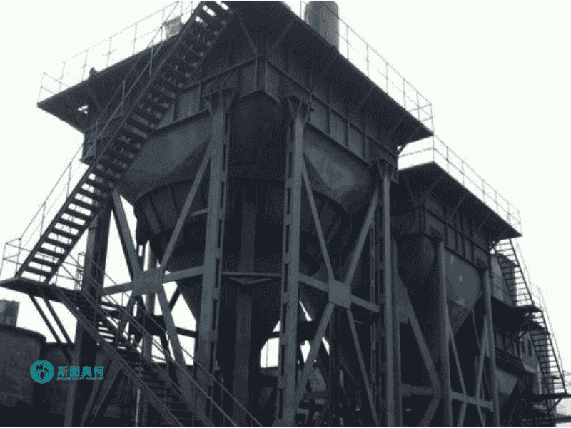 Deep cone thickener for mineral slurry dewatering