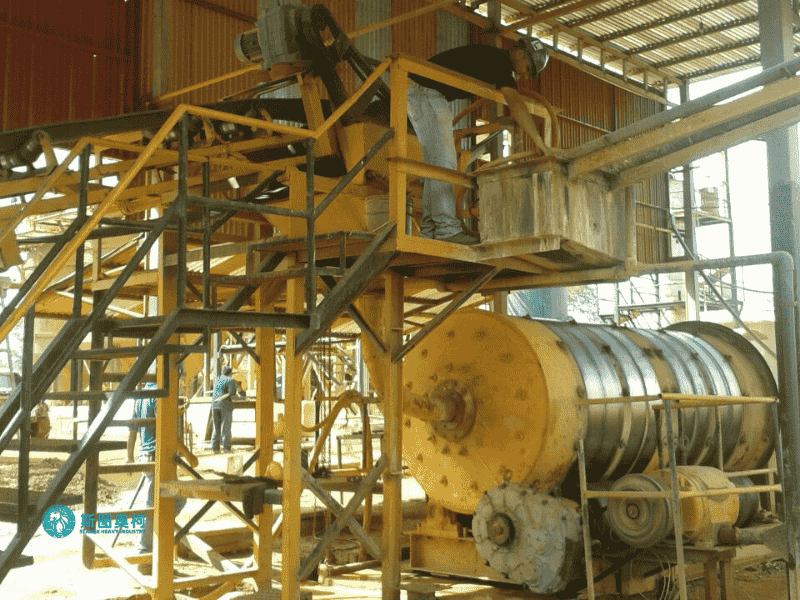 Tire drive ball mill for mineral processing plant
