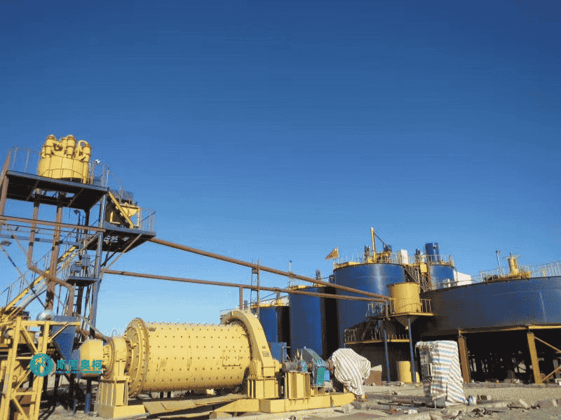 Leaching tanks for gold cyanide leaching