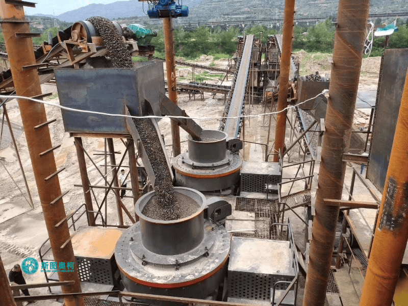 Cone crusher for mining stone crushing