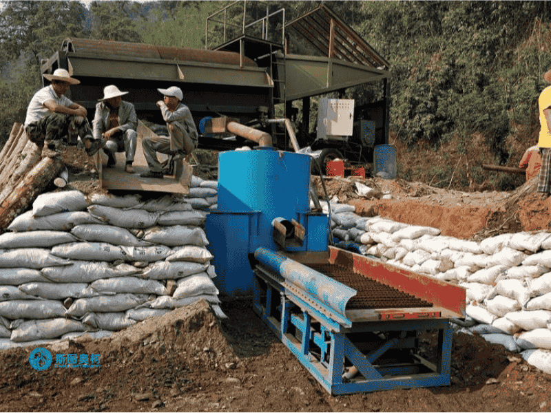 Gold concentrator for fine gold recovery