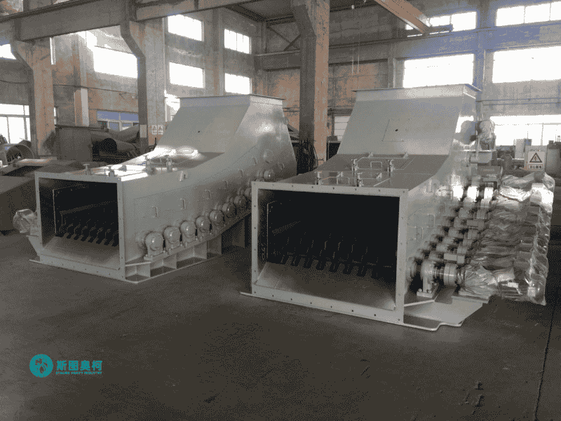 Roller screen for coal screening