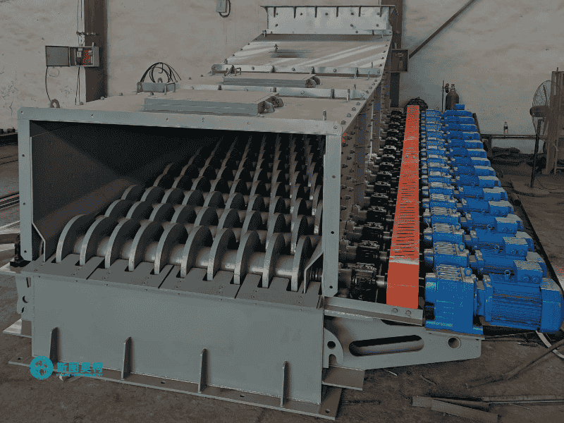 Roller screen for mining material screening